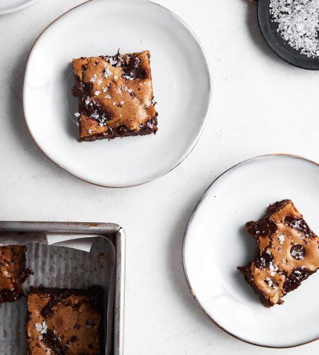 Tahini Maple Chocolate Chip Cookie Bars